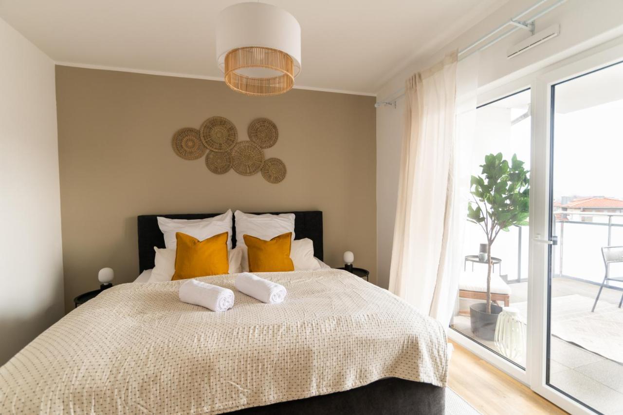 Dwellstay - Modernes Apartment I 55Qm I 2 Zimmer I Kueche I Bad I Terrasse I Tv I Wlan Bad Hersfeld Ngoại thất bức ảnh