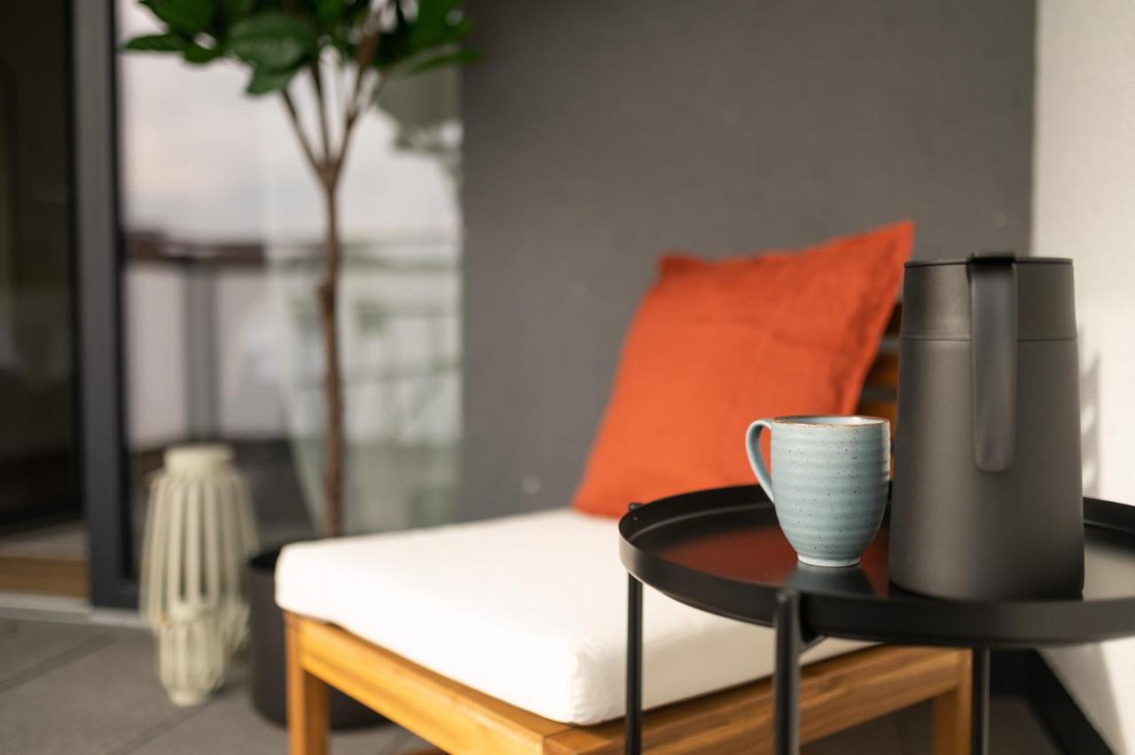 Dwellstay - Modernes Apartment I 55Qm I 2 Zimmer I Kueche I Bad I Terrasse I Tv I Wlan Bad Hersfeld Ngoại thất bức ảnh
